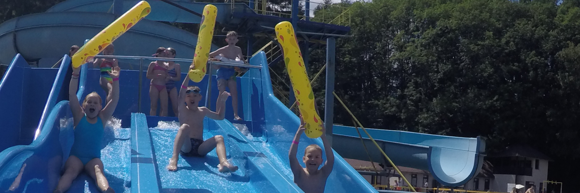 Obozy rekreacyjne dla dzieci.